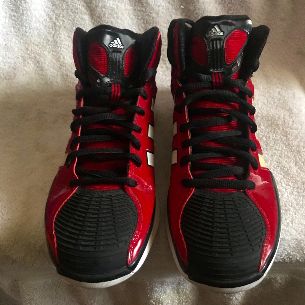ADIDAS PRO MODEL